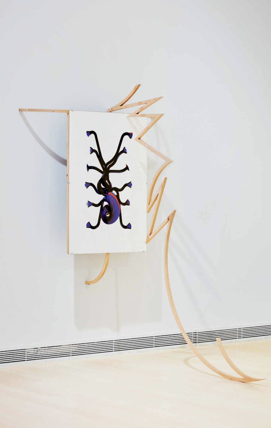 Molnár Zsolt: Vineyard Sprayer (Szőlőpermetező), 2019, giclée print, papír, kollázs, rétegelt lemez, plexi, 171 × 198 × 150 cm, fotó: © Zana Krisztián / HUNGART © 2021